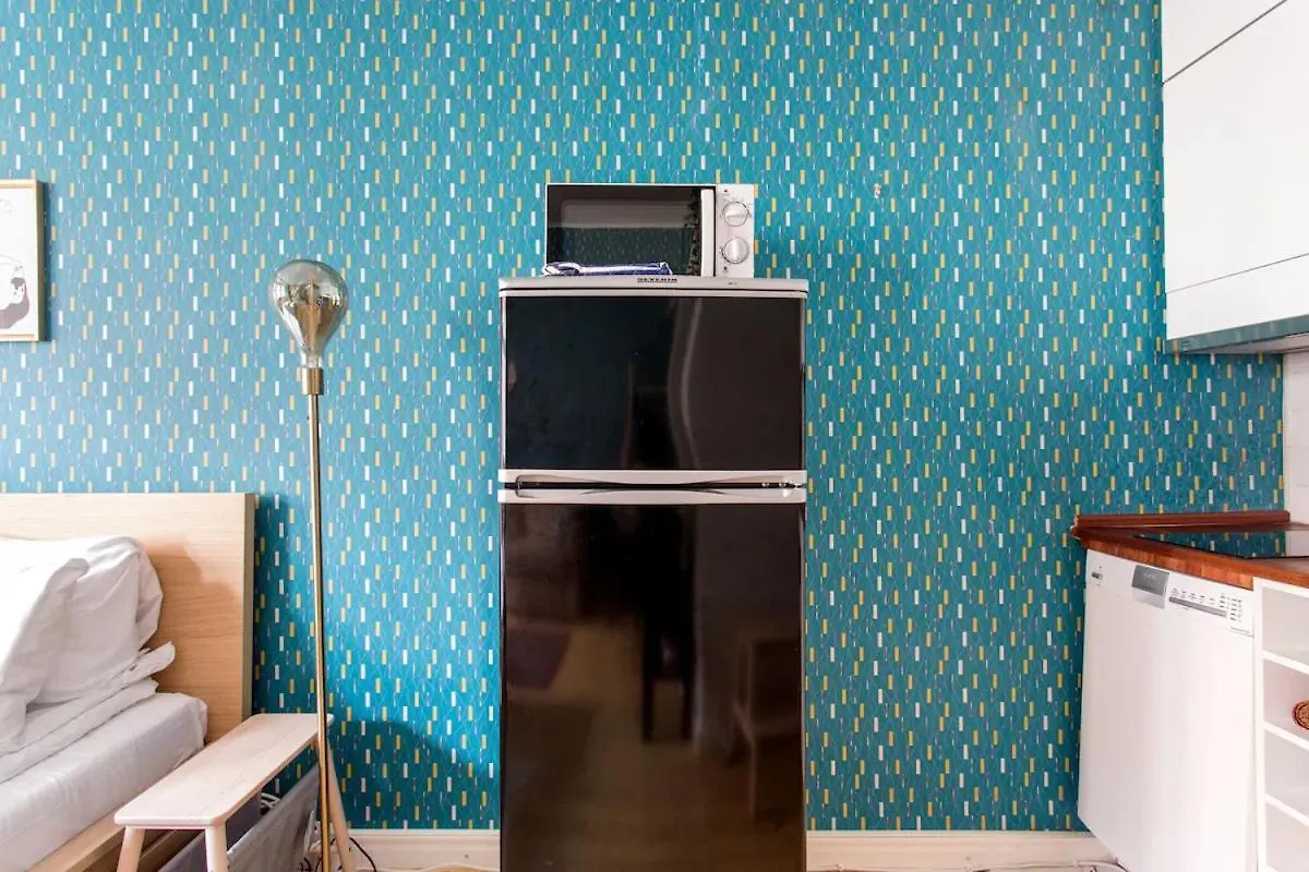 Renovated Design District Studio Helsinki Apartment